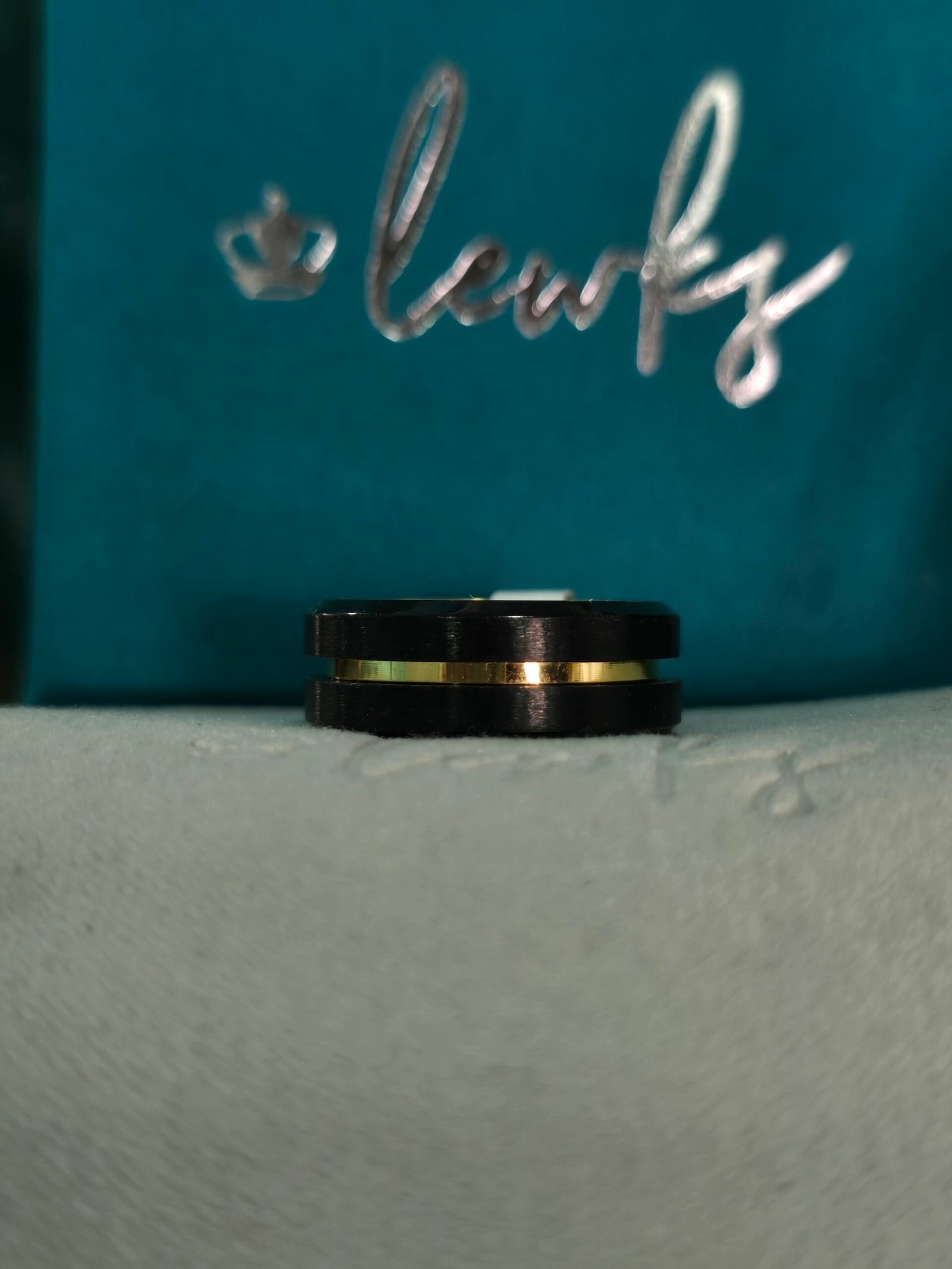 Felix Felix - Image 1