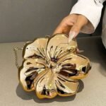 Gold flower 🌸 cross body bag