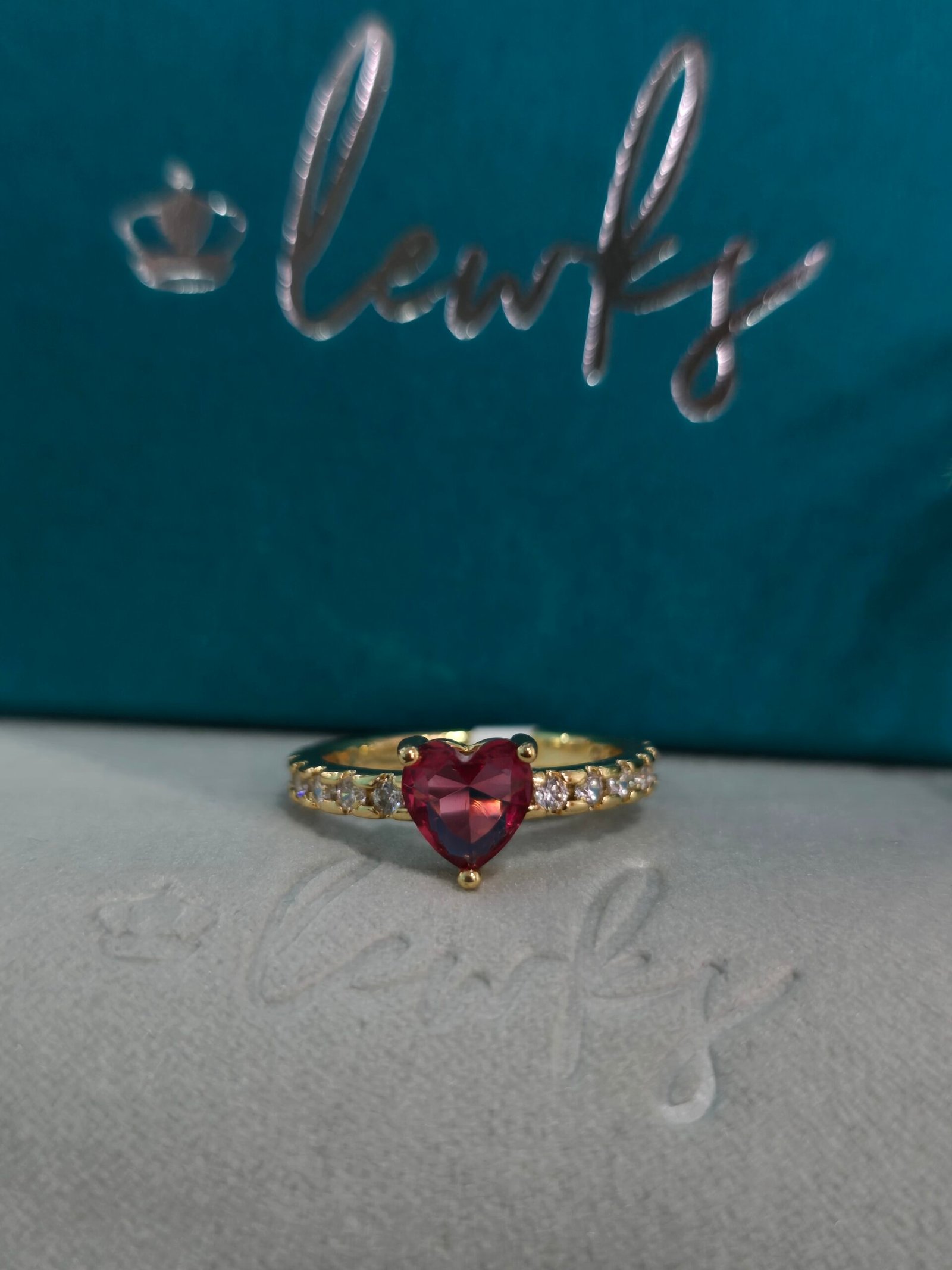 Kiara Kiara - Image 1