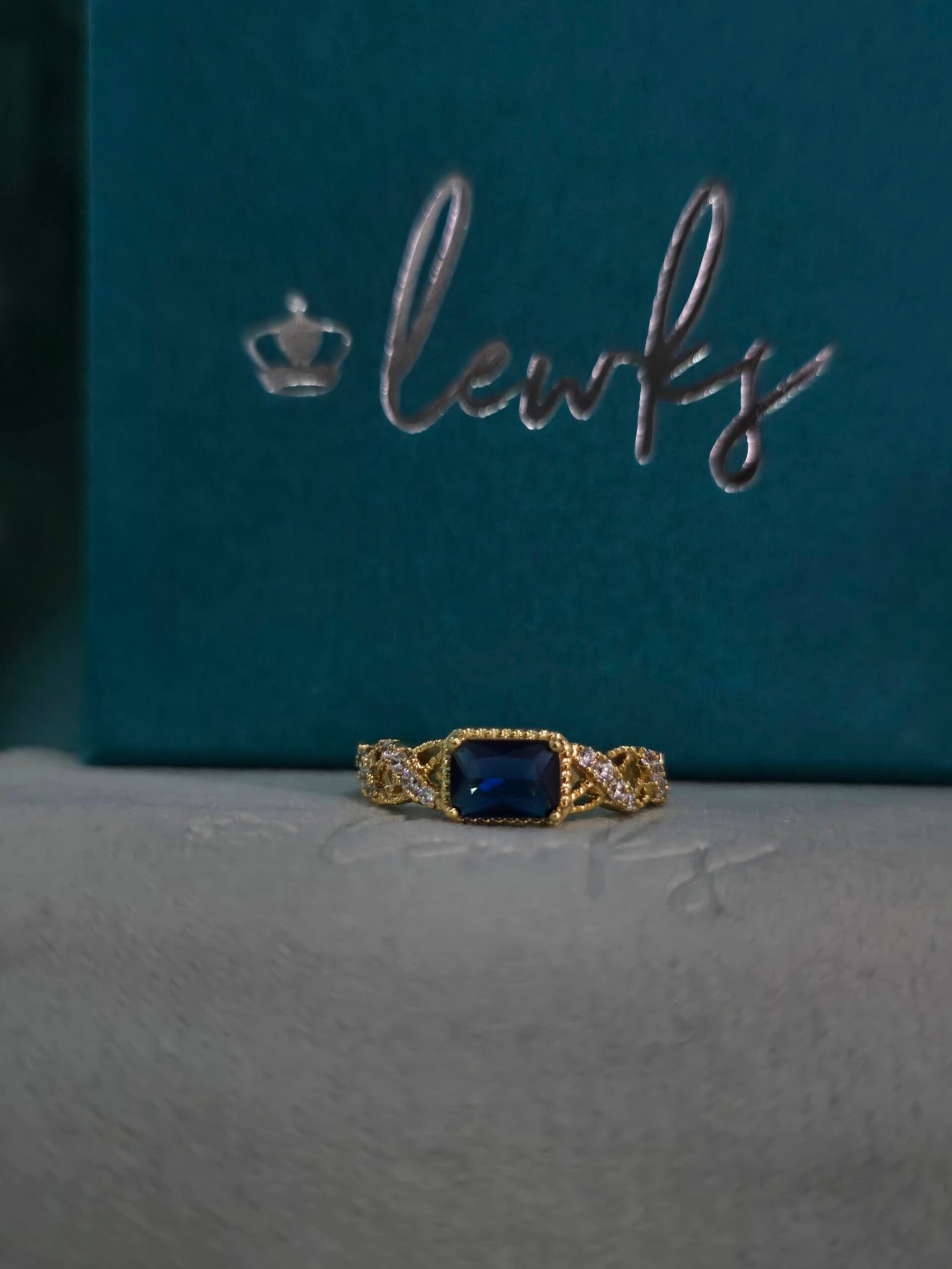 Yakira Yakira - Image 1